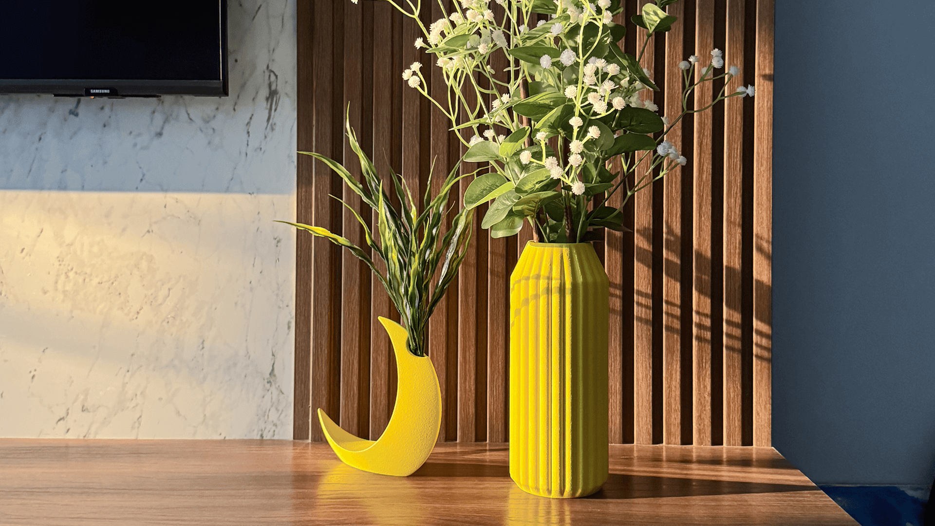 living room decor ideas with Ray Decore vases